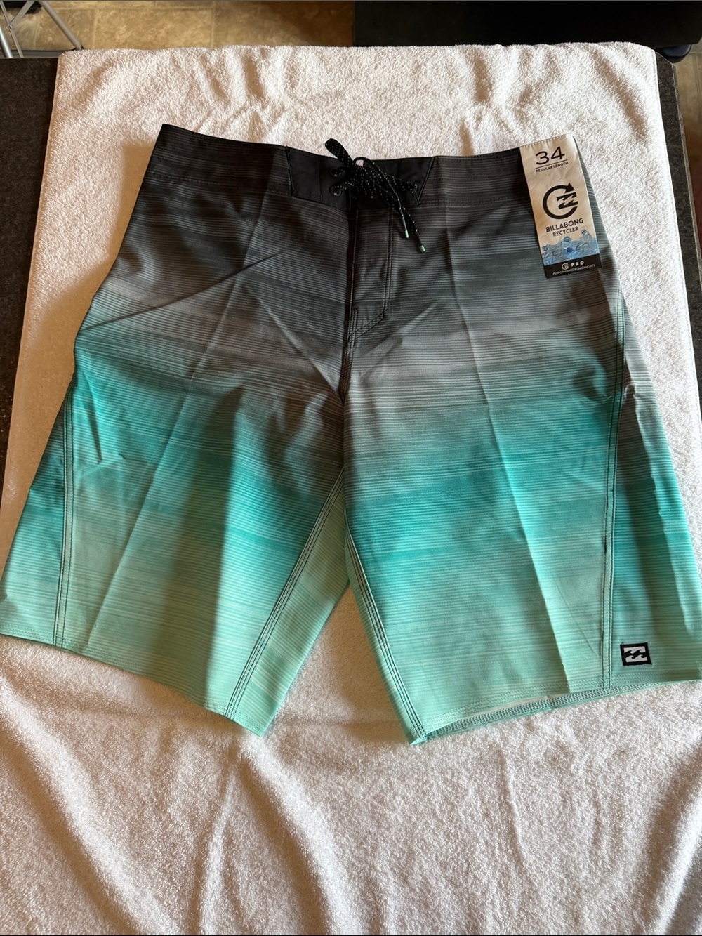 Billabong Men's Teal to Charcoal Gradient Board Shorts